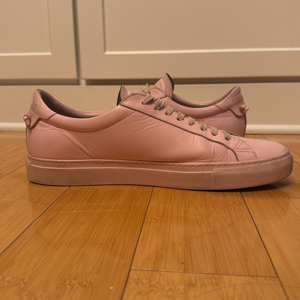 Givenchy Men's Pink Sneakers - Picture 5 of 11